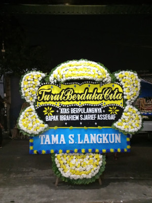 Papan Bunga Duka di Pager